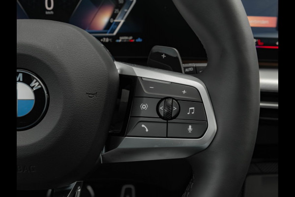 BMW X1 sDrive18i M-Sport Pro - Pano - Memoryzetel - Trekhaak - ACC - Head-Up - Harman Kardon