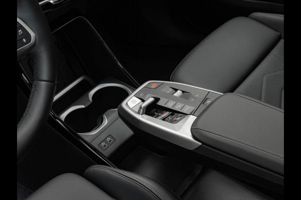 BMW X1 sDrive18i M-Sport Pro - Pano - Memoryzetel - Trekhaak - ACC - Head-Up - Harman Kardon