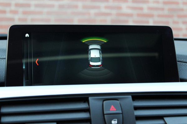 BMW 3-serie 330e Sport Line (€ 15,2K ex BTW), Schuifdak (BTW-auto, 1e eigenaar)