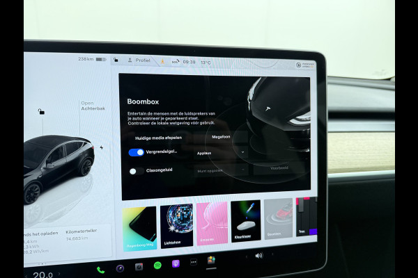 Tesla Model Y RWD LFP-Accu SOH 97% Lmv 20" Warmtepomp Adap.Cruise Navi Ecc Camera's Panoramadak Autopilot Stoel+Stuur+Achterbank Verwarming Elek.Achterklep Dodehoek detector Draadloze telefoonlader Origineel Nederlandse Auto