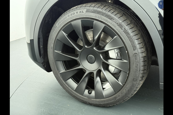 Tesla Model Y RWD LFP-Accu SOH 97% Lmv 20" Warmtepomp Adap.Cruise Navi Ecc Camera's Panoramadak Autopilot Stoel+Stuur+Achterbank Verwarming Elek.Achterklep Dodehoek detector Draadloze telefoonlader Origineel Nederlandse Auto