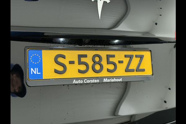 Tesla Model Y RWD LFP-Accu SOH 97% Lmv 20" Warmtepomp Adap.Cruise Navi Ecc Camera's Panoramadak Autopilot Stoel+Stuur+Achterbank Verwarming Elek.Achterklep Dodehoek detector Draadloze telefoonlader Origineel Nederlandse Auto