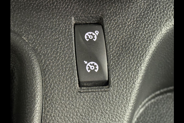 Renault Master T35 2.3 dCi 145PK Energy Bakwagen Meubelbak Laadklep Airco Navi Cruise Control