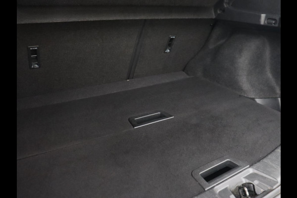 Nissan QASHQAI 1.6 N-Connecta | 163pk | Panoramadak | Trekhaak | 360 Camera | Navigatie | Keyless | Climate control | Bluetooth | Cruise control