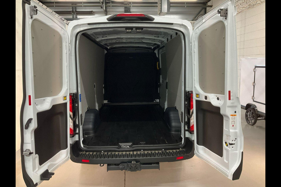Ford Transit 350 2.0 TDCI L3H2 Trend 130pk | Zuid | Safety en Comfort pack | Trekhaak | SYNC 4 Navigatie