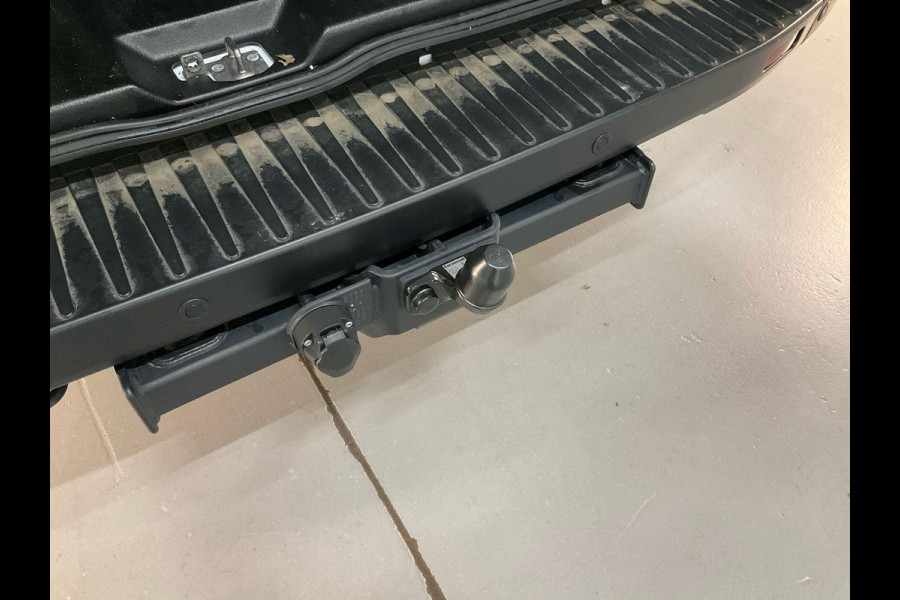 Ford Transit 350 2.0 TDCI L3H2 Trend 130pk | Zuid | Safety en Comfort pack | Trekhaak | SYNC 4 Navigatie