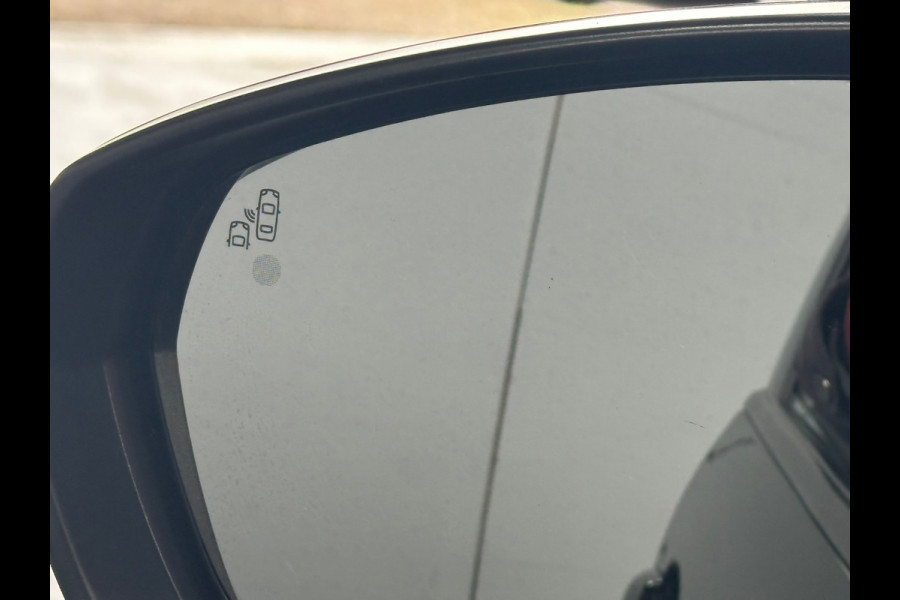 Peugeot 3008 1.6 PureTech Blue Lease Premium MEMO/CAMERA/ NAVI