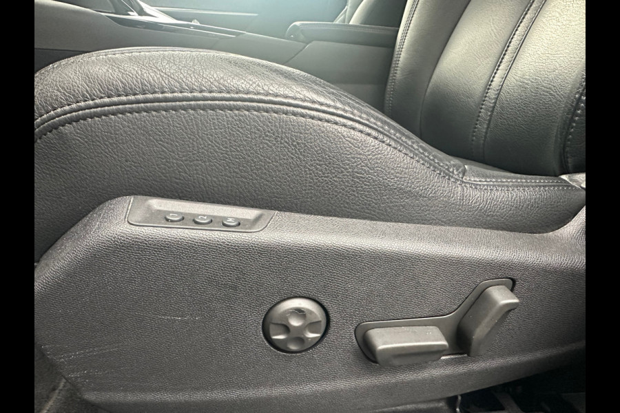 Peugeot 3008 1.6 PureTech Blue Lease Premium MEMO/CAMERA/ NAVI