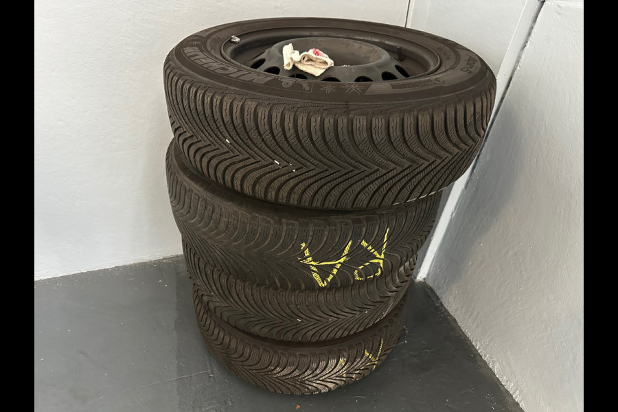 Peugeot 3008 1.6 PureTech Blue Lease Premium MEMO/CAMERA/ NAVI