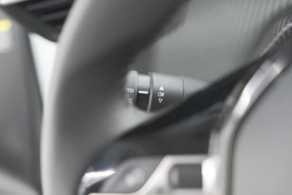 Peugeot 208 PureTech 100 Allure Pack | Camera | Apple Carplay | Stoelverwarming | Parkeersensoren