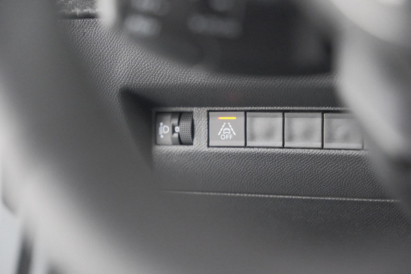 Peugeot 208 PureTech 100 Allure Pack | Camera | Apple Carplay | Stoelverwarming | Parkeersensoren