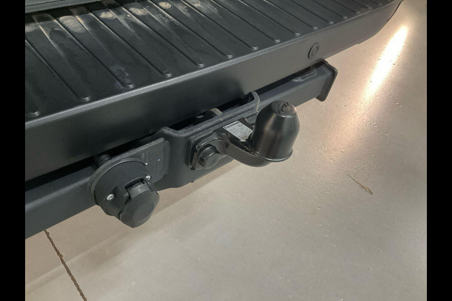 Ford Transit 350 2.0 TDCI L3H2 Trend 130pk | Navigatie Pack | Safety en Comfort Pack | Trekhaak