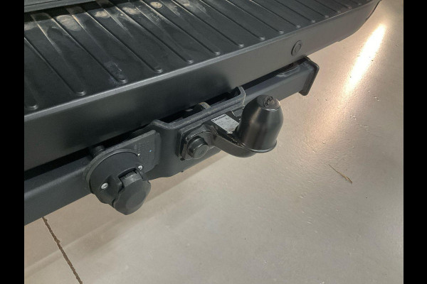 Ford Transit 350 2.0 TDCI L3H2 Trend 130pk | Navigatie Pack | Safety en Comfort Pack | Trekhaak