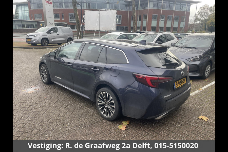 Toyota Corolla Touring Sports 1.8 Hybrid First Edition | DEMO | Parkeersensoren | Elektrische kofferbak | Navigatie |