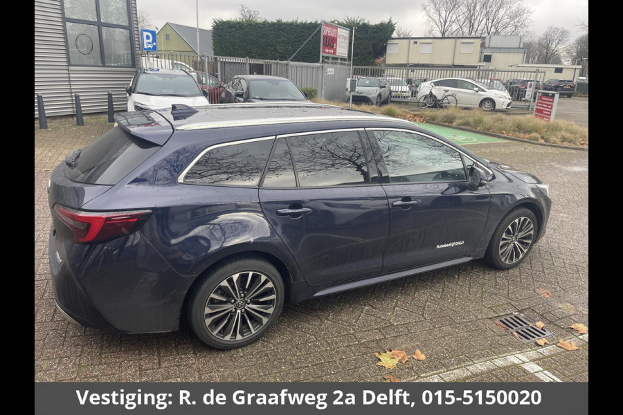 Toyota Corolla Touring Sports 1.8 Hybrid First Edition | DEMO | Parkeersensoren | Elektrische kofferbak | Navigatie |
