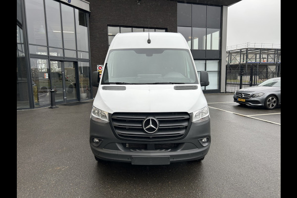 Mercedes-Benz Sprinter 317 CDI L2 H2 MBUX / 360 Camera / Geveerde stoel / Navigatie / Cruise control / Airco / 270 Graden achterdeuren