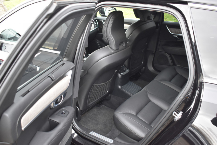 Volvo V90 T8 AWD 390PK Plug-in Hybrid Inscription | H&K | ACC | BLIS | Trekhaak | Camera | Stuurverwarming | Leder