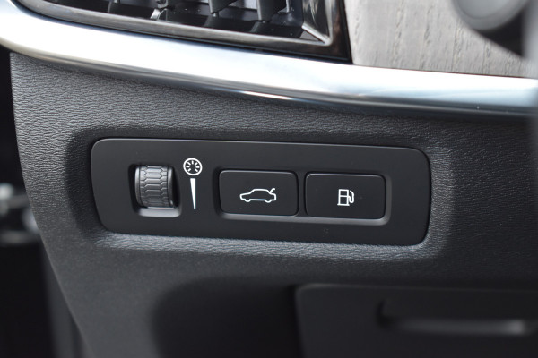 Volvo V90 T8 AWD 390PK Plug-in Hybrid Inscription | H&K | ACC | BLIS | Trekhaak | Camera | Stuurverwarming | Leder