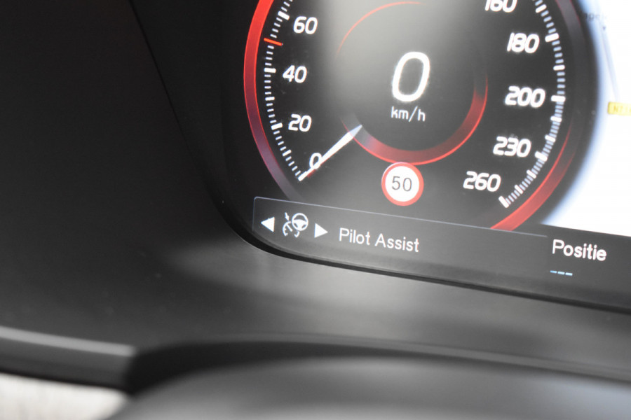 Volvo V90 T8 AWD 390PK Plug-in Hybrid Inscription | H&K | ACC | BLIS | Trekhaak | Camera | Stuurverwarming | Leder