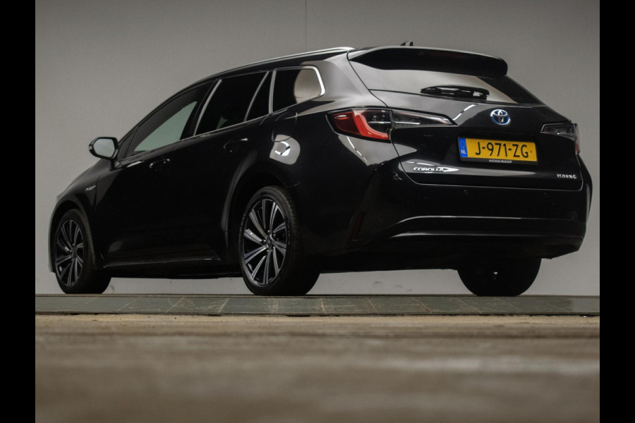 Toyota Corolla Touring Sports 1.8 Hybrid Business Plus Sport (NAVI,CLIMATE,CRUISE,CAMERA,LED,PDC,GETINT,SPORTSTOELEN,LM VELGEN)