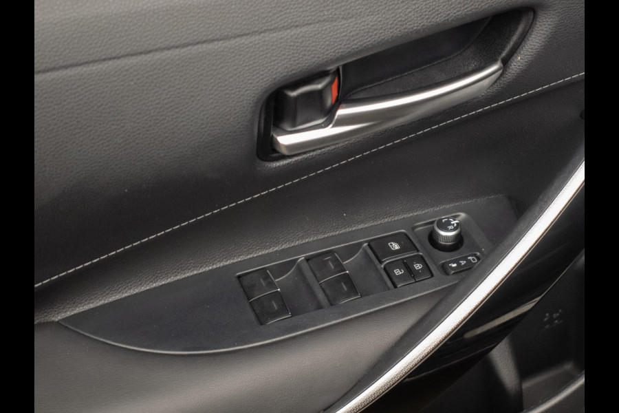 Toyota Corolla Touring Sports 1.8 Hybrid Business Plus Sport (NAVI,CLIMATE,CRUISE,CAMERA,LED,PDC,GETINT,SPORTSTOELEN,LM VELGEN)