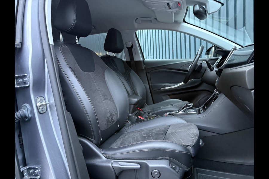 Opel Grandland 1.2 Turbo GS Line | Trekhaak afnb. | Matrix Led | Stoel & Stuur verw. | Prijs Rijklaar!!