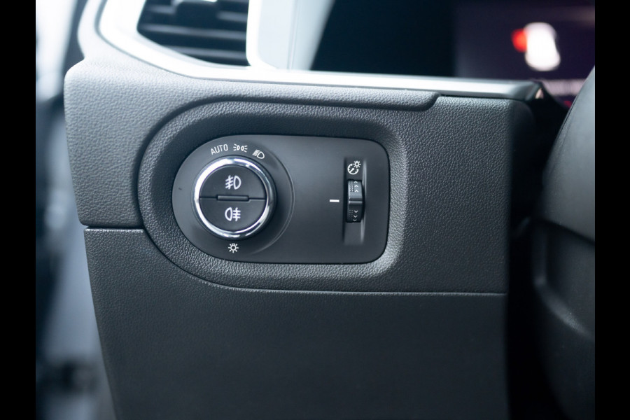 Opel Grandland 1.2 Turbo GS Line | Trekhaak afnb. | Matrix Led | Stoel & Stuur verw. | Prijs Rijklaar!!