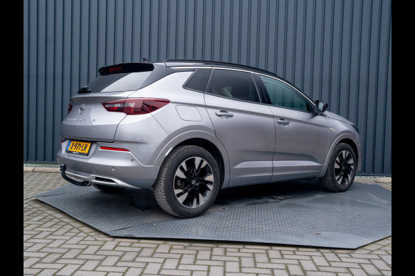 Opel Grandland 1.2 Turbo GS Line | Trekhaak afnb. | Matrix Led | Stoel & Stuur verw. | Prijs Rijklaar!!