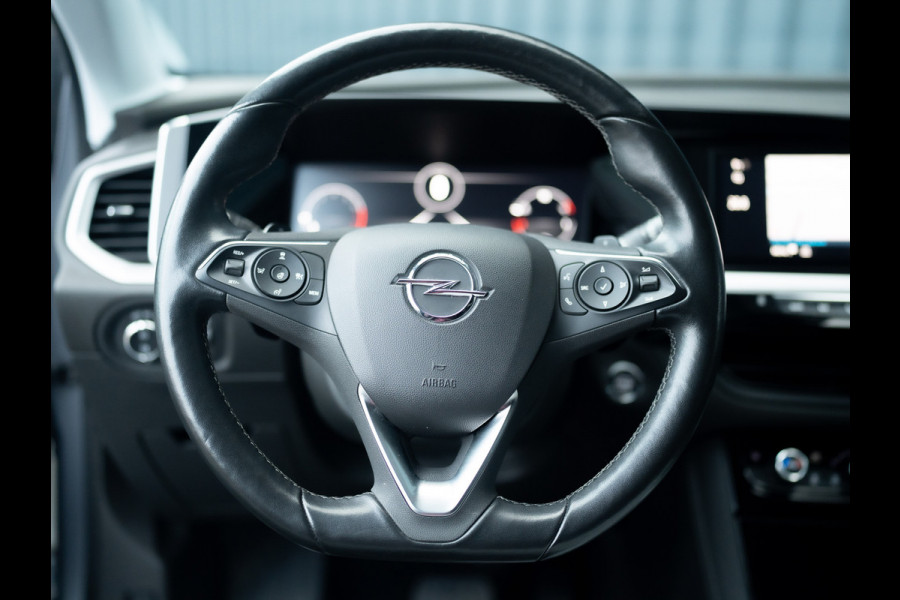 Opel Grandland 1.2 Turbo GS Line | Trekhaak afnb. | Matrix Led | Stoel & Stuur verw. | Prijs Rijklaar!!