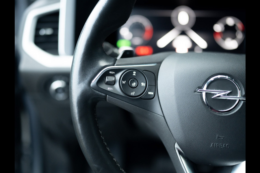 Opel Grandland 1.2 Turbo GS Line | Trekhaak afnb. | Matrix Led | Stoel & Stuur verw. | Prijs Rijklaar!!