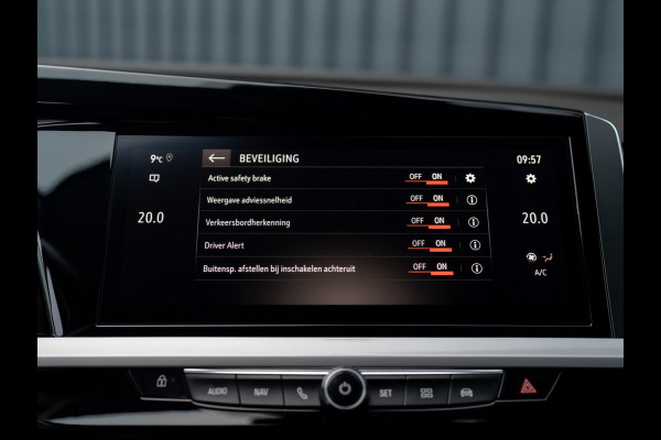 Opel Grandland 1.2 Turbo GS Line | Trekhaak afnb. | Matrix Led | Stoel & Stuur verw. | Prijs Rijklaar!!