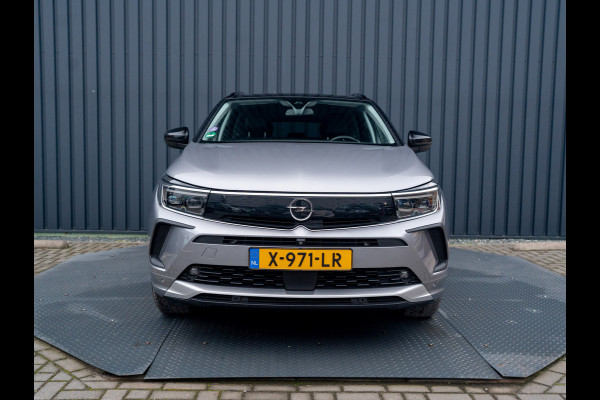 Opel Grandland 1.2 Turbo GS Line | Trekhaak afnb. | Matrix Led | Stoel & Stuur verw. | Prijs Rijklaar!!