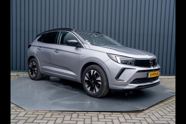 Opel Grandland 1.2 Turbo GS Line | Trekhaak afnb. | Matrix Led | Stoel & Stuur verw. | Prijs Rijklaar!!
