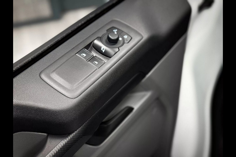 Ford E-Transit Custom 340 L2H1 ELECTRO 65KWH TREND Driver assist pack premium NAVI etc