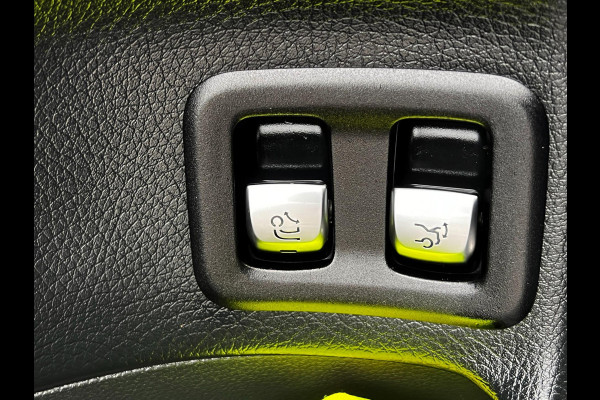 Mercedes-Benz GLC Coupé 250 4MATIC Business Solution AMG Carplay_stuurverw_Trekh