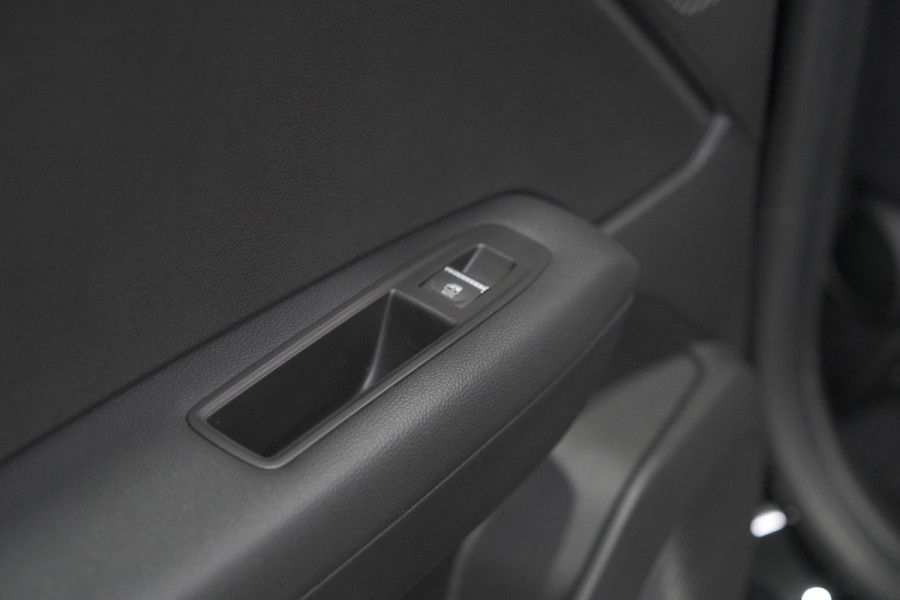 Renault Captur Mild Hybrid 160 EDC Techno | Pack Winter | Camera | Adaptieve Cruise Control | Apple Carplay