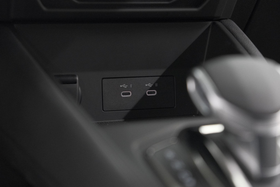 Renault Captur Mild Hybrid 160 EDC Techno | Pack Winter | Camera | Adaptieve Cruise Control | Apple Carplay