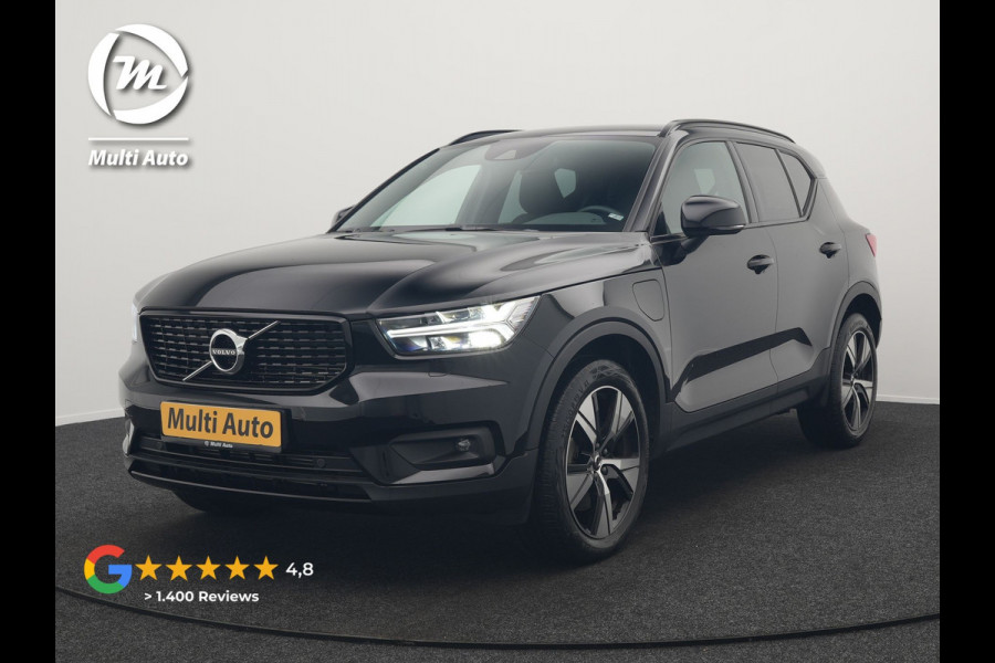 Volvo XC40 T4 Recharge R-Design Plug In Hybrid 211pk Dealer O.H. PHEV | Camera | Keyless | Lederen Sportstoelen Memory & Verwarmd | Apple Carplay | Stuur Verwarmd | Cruise Control | Navigatie | Virtual | DAB | 19"L.M |