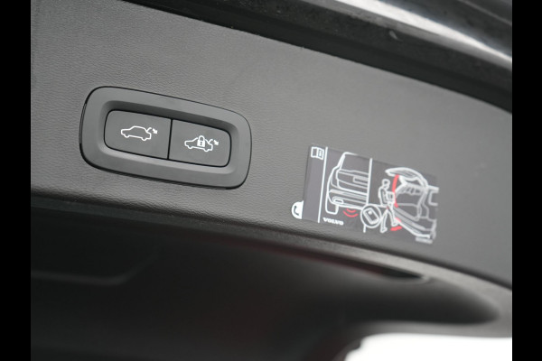 Volvo XC40 T4 Recharge R-Design Plug In Hybrid 211pk Dealer O.H. PHEV | Camera | Keyless | Lederen Sportstoelen Memory & Verwarmd | Apple Carplay | Stuur Verwarmd | Cruise Control | Navigatie | Virtual | DAB | 19"L.M |