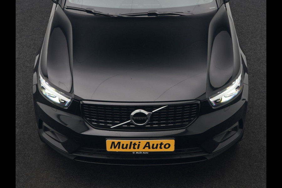 Volvo XC40 T4 Recharge R-Design Plug In Hybrid 211pk Dealer O.H. PHEV | Camera | Keyless | Lederen Sportstoelen Memory & Verwarmd | Apple Carplay | Stuur Verwarmd | Cruise Control | Navigatie | Virtual | DAB | 19"L.M |
