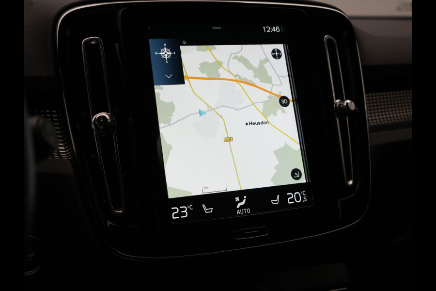 Volvo XC40 T4 Recharge R-Design Plug In Hybrid 211pk Dealer O.H. PHEV | Camera | Keyless | Lederen Sportstoelen Memory & Verwarmd | Apple Carplay | Stuur Verwarmd | Cruise Control | Navigatie | Virtual | DAB | 19"L.M |