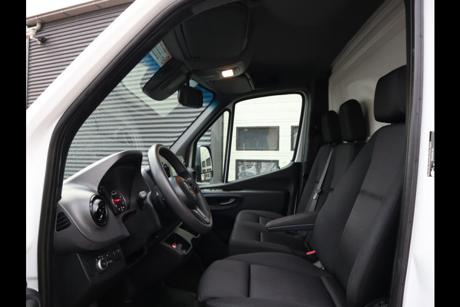 Mercedes-Benz Sprinter 515 CDI Euro 6 Automaat Bakwagen Laadklep - MBUX - Cruise