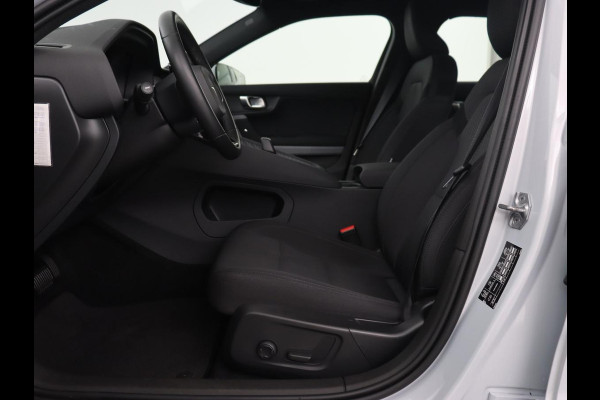 Polestar 2 Long Range Single Motor 78 kWh | Trekhaak | Stoelverwarming | Keyless | Full LED | Carplay | Navigatie | 19'' | Elektrische stoelen | Climate control | Parkeerhulp