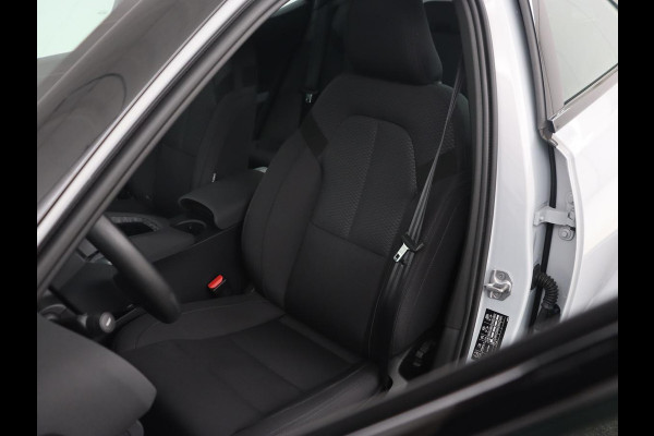 Polestar 2 Long Range Single Motor 78 kWh | Trekhaak | Stoelverwarming | Keyless | Full LED | Carplay | Navigatie | 19'' | Elektrische stoelen | Climate control | Parkeerhulp