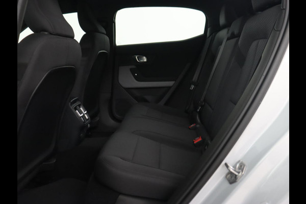 Polestar 2 Long Range Single Motor 78 kWh | Trekhaak | Stoelverwarming | Keyless | Full LED | Carplay | Navigatie | 19'' | Elektrische stoelen | Climate control | Parkeerhulp