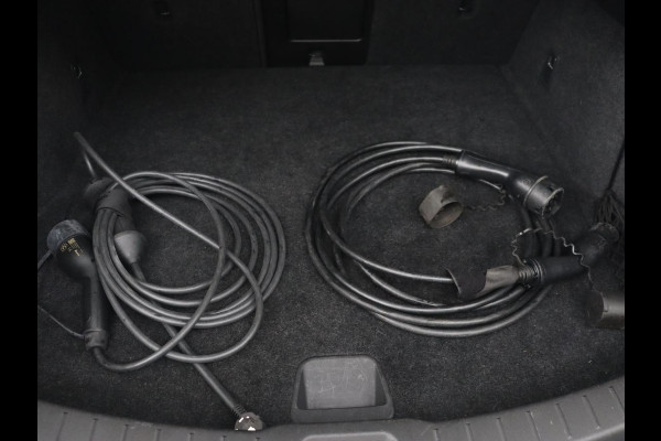 Polestar 2 Long Range Single Motor 78 kWh | Trekhaak | Stoelverwarming | Keyless | Full LED | Carplay | Navigatie | 19'' | Elektrische stoelen | Climate control | Parkeerhulp