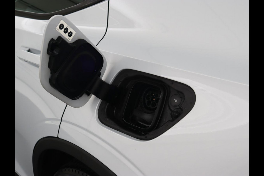 Polestar 2 Long Range Single Motor 78 kWh | Trekhaak | Stoelverwarming | Keyless | Full LED | Carplay | Navigatie | 19'' | Elektrische stoelen | Climate control | Parkeerhulp