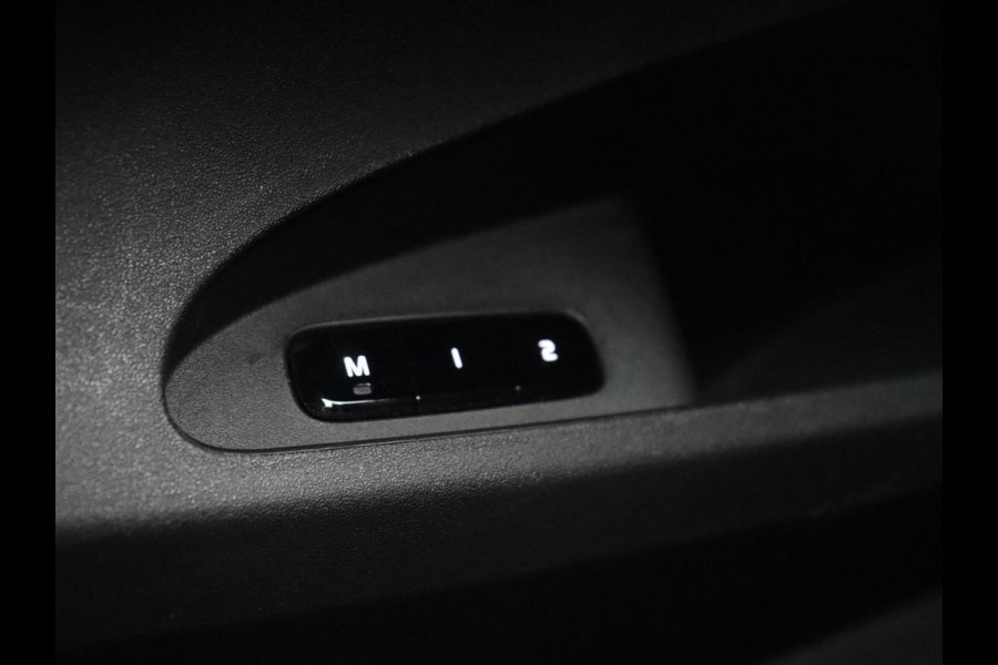 Polestar 2 Long Range Single Motor 78 kWh | Trekhaak | Stoelverwarming | Keyless | Full LED | Carplay | Navigatie | 19'' | Elektrische stoelen | Climate control | Parkeerhulp