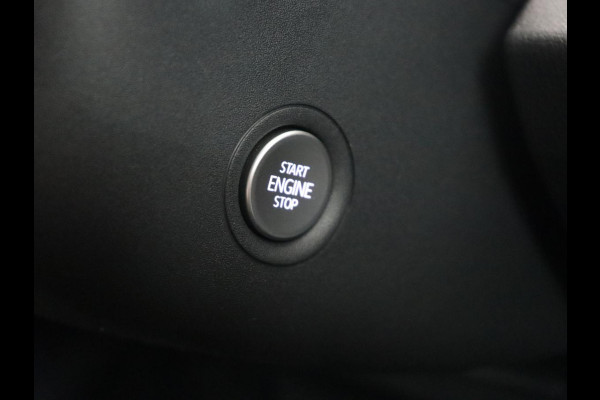 Volkswagen ID.4 Pro 77 kWh | Trekhaak | Stoelverwarming | Warmtepomp | Sfeerverlichting | Stuurverwarming | Carplay | Adaptive cruise | Keyless | Camera | Navigatie | Full LED