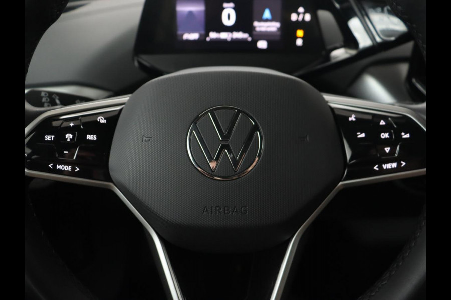 Volkswagen ID.4 Pro 77 kWh | Trekhaak | Stoelverwarming | Warmtepomp | Sfeerverlichting | Stuurverwarming | Carplay | Adaptive cruise | Keyless | Camera | Navigatie | Full LED